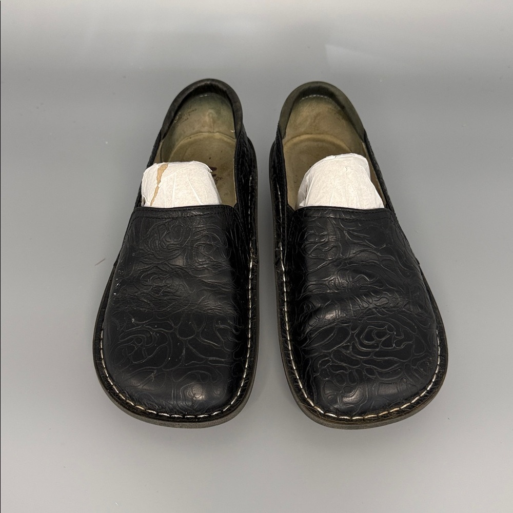 Alegria Debra Professional Clog –Black Embossed Rose Leather 38 EU (US 8-8.5) - Picture 3 of 11